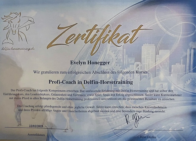 Zertifikat für Evelyn Honegger als Profi-Coach bei Delfin-Horsetraining 2023